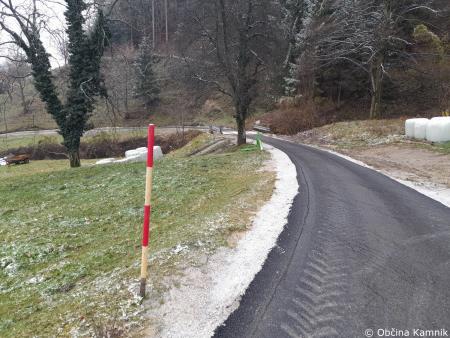 Asfaltiranje cestišča- Motnik